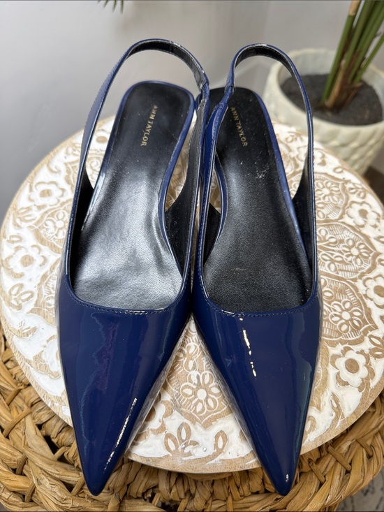 Ann Taylor Shoes - Ann Taylor Navy Blue Patent Slingback Pointed Toe Kitten Heels Pump 7.5